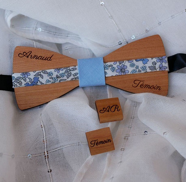 Firkantede manchetknapper i tr&aelig; til personlig tilpasning