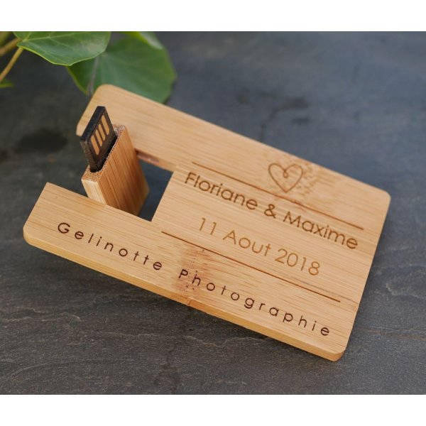 32 GB USB-n&oslash;gle Bamboo tr&aelig; kort, der kan personligg&oslash;res ved gravering