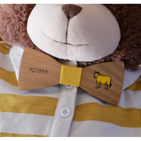 Tr&aelig;bue, design, der kan tilpasses, graveret og malet, fremstillet i Frankrig