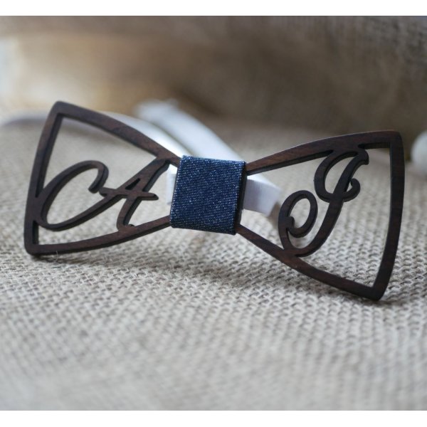 Tr&aelig;strop med 2 personlige initialer