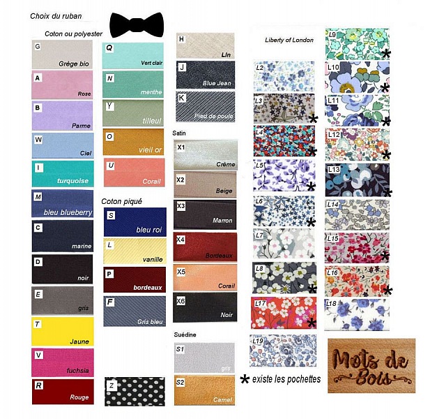 Tr&aelig;strik til b&oslash;rn, graveret med blomster, der skal personligg&oslash;res, matchende med m&aelig;ndenes model