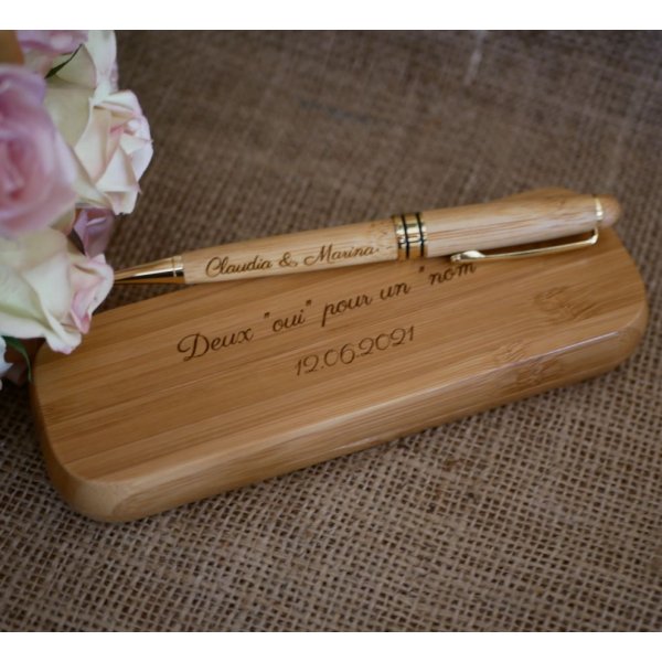 Stylo en bambou grav&eacute; dans coffret en bois massif personnalis&eacute;