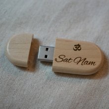 32 GB 3.0 USB-nøgle i lyst ahorntræ