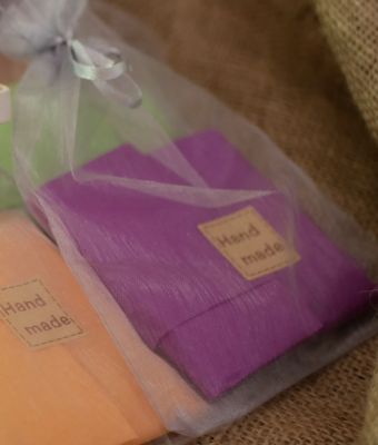 1. Organza stofpose (+ 0.50 €)