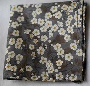 L8-Liberty Mitsi Mørkegrå + firkantet lomme (+ 10.80 €)